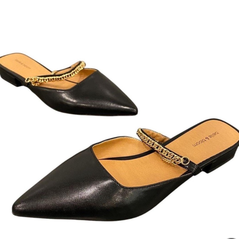 NWT Belle &Bloom On The Go Black Leather Mules with Gold Chain Size 8 - Picture 2 of 4
